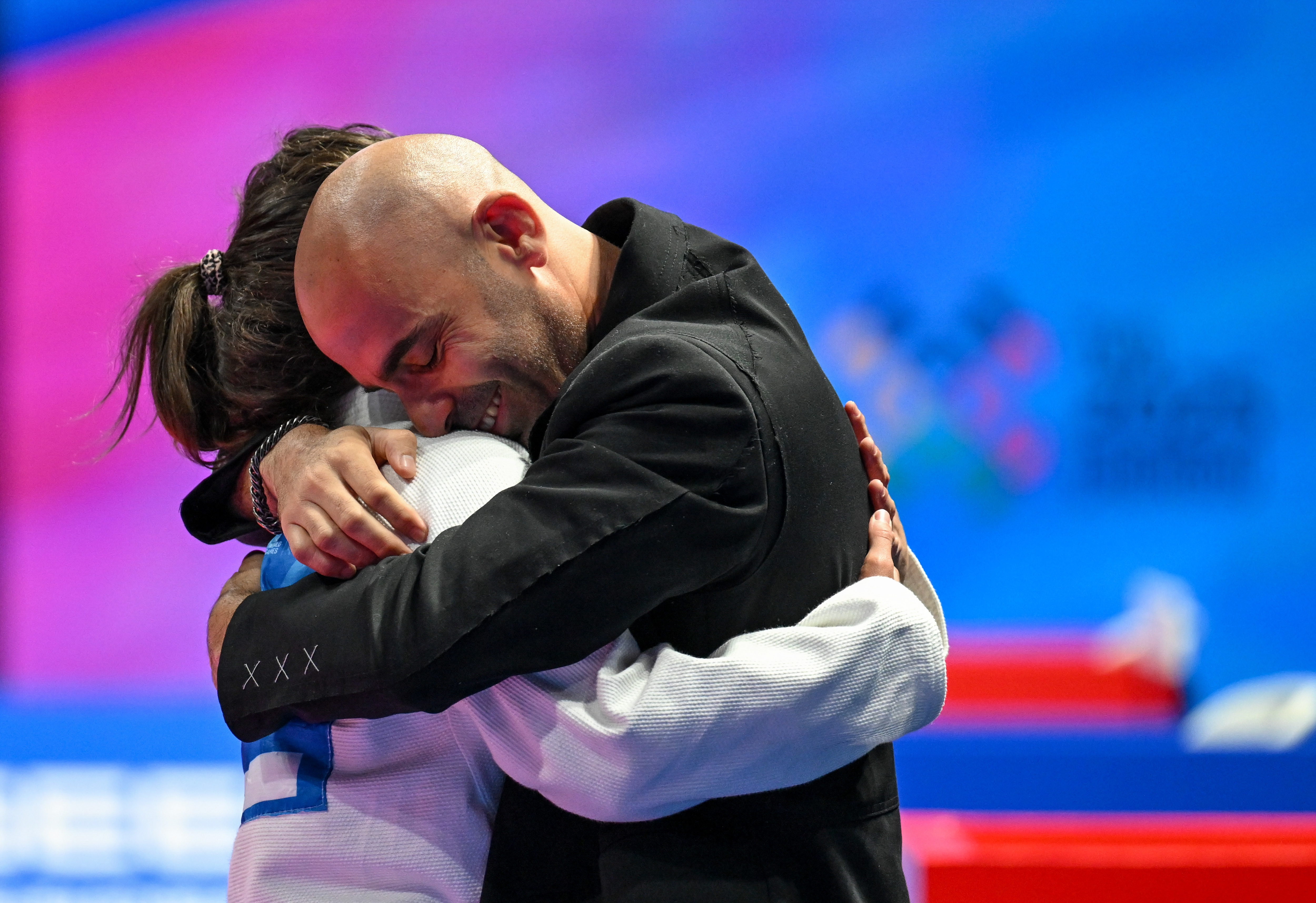 PG平台-柔道选手技压群雄，夺得冠军头衔