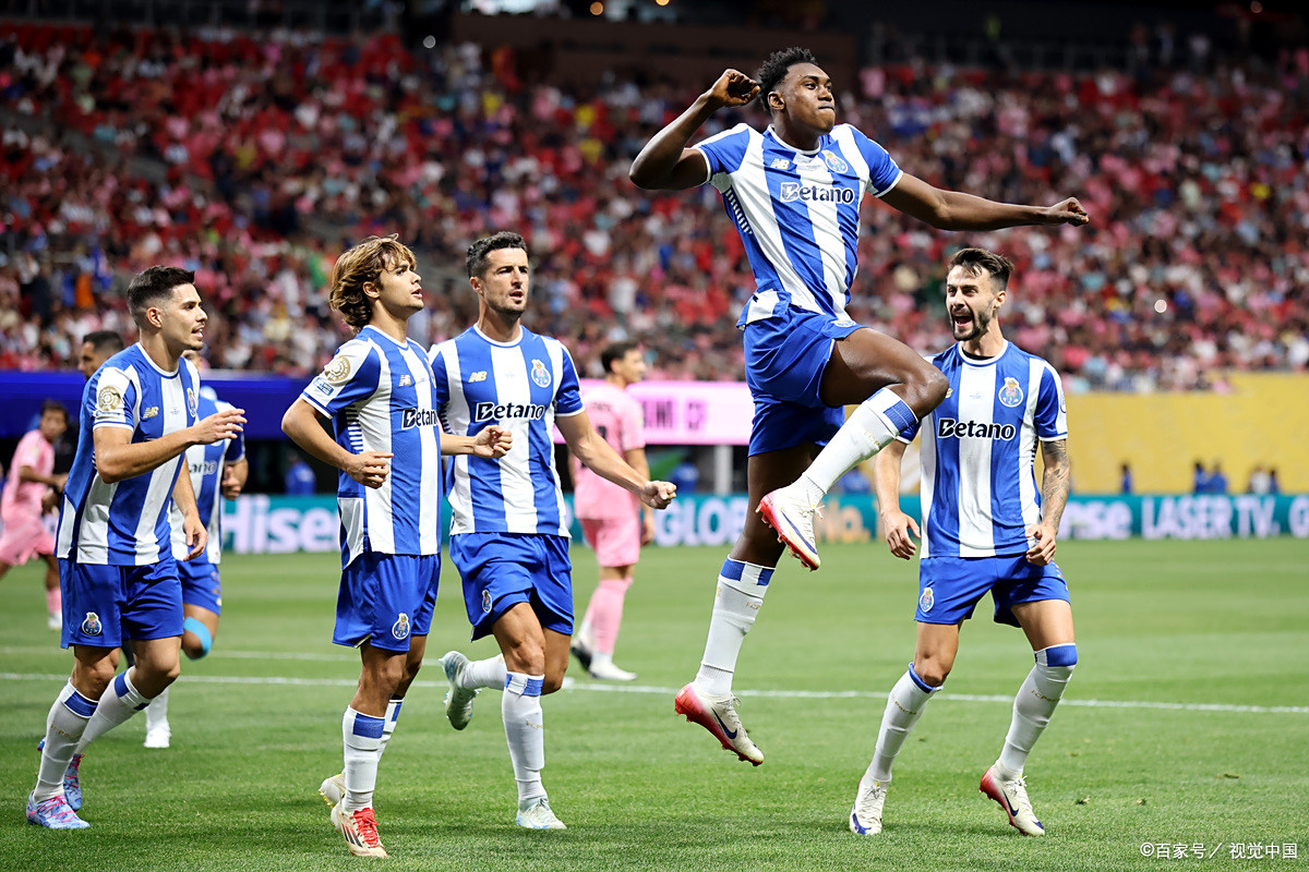 PG在线网站-沙尔克04客场惨败,遭遇连败